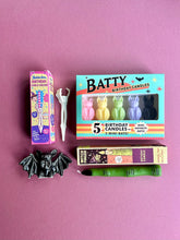 Load image into Gallery viewer, Set of Five Vintage Style Bat Candles